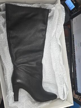 Steve Madden Black Mid-Heel Knee Boot